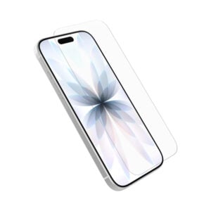 Transparante gehard glas screenprotector voor smartphone op witte achtergrond